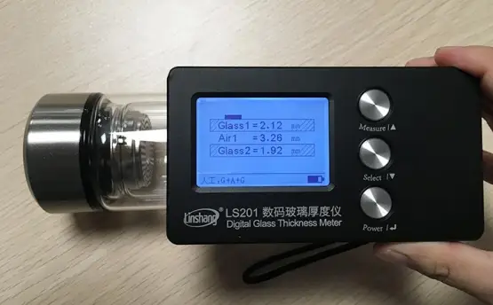 Insulating glass thickness meter for testing glass bottles