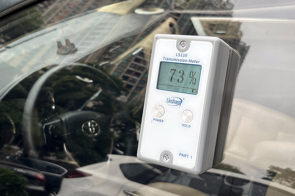 LS110 light transmittance meter to measure car windows