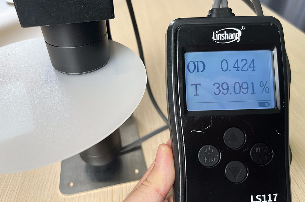 LS117 optical density tester detects diffusion sheet