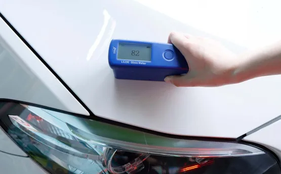 Application of gloss meter in automotive industry