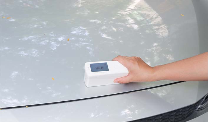 LS196 gloss meter measures car panel LS196 gloss meter measures car panel