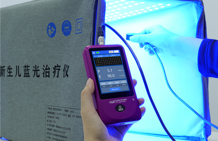 LS135 Measurement of Blue Light Lamp