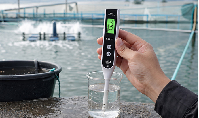 Aquaculture Salinity Testing