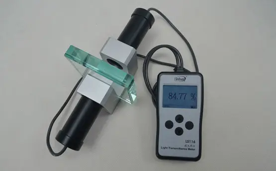 Detecting Glass Transmittance With Light Transmission Meter