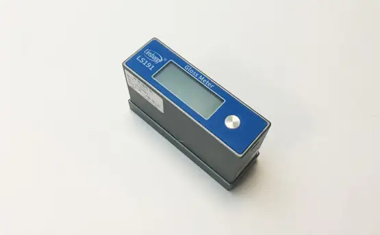 Portable Gloss Meter of Small Size