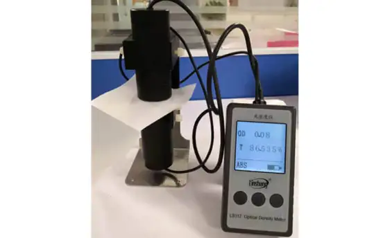 Test Glassine Transmittance by Diffuse Transmission Material Transmittance Meter