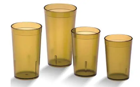 What is the Difference between Acrylic Water Cups and Plastic Water Cups?