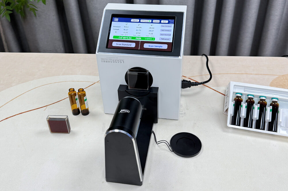 Linshang LS155 measures the color difference of oral liquid Linshang LS155 measures the color difference of oral liquid