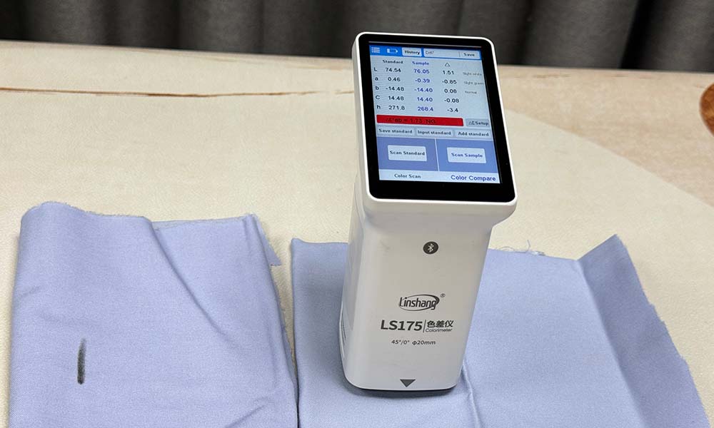 LS175 colorimeter measures fabric color difference