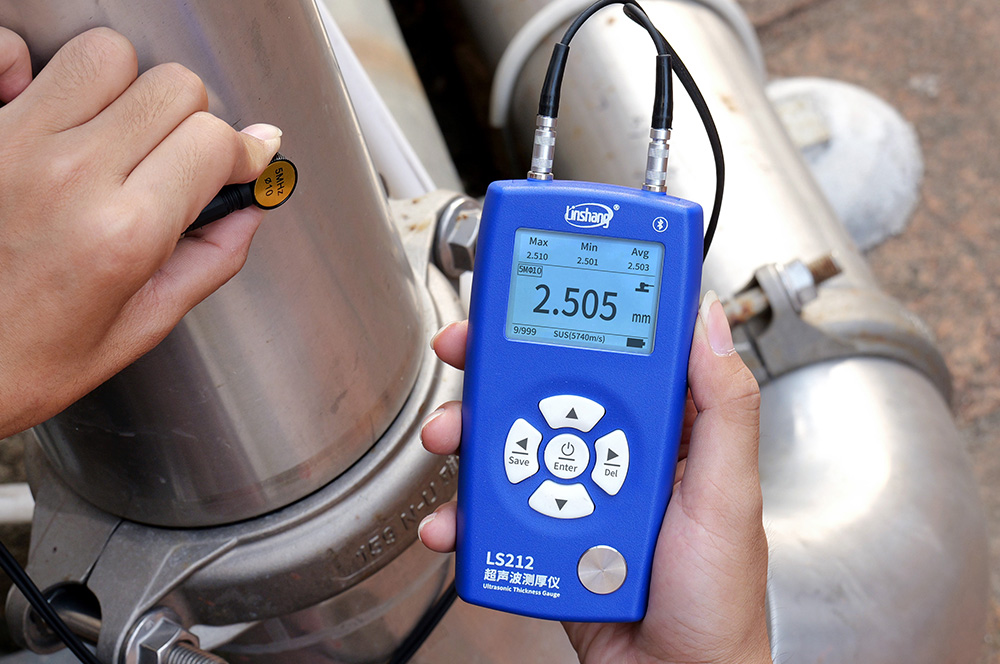 Ultrasonic wall thickness gauge Ultrasonic wall thickness gauge