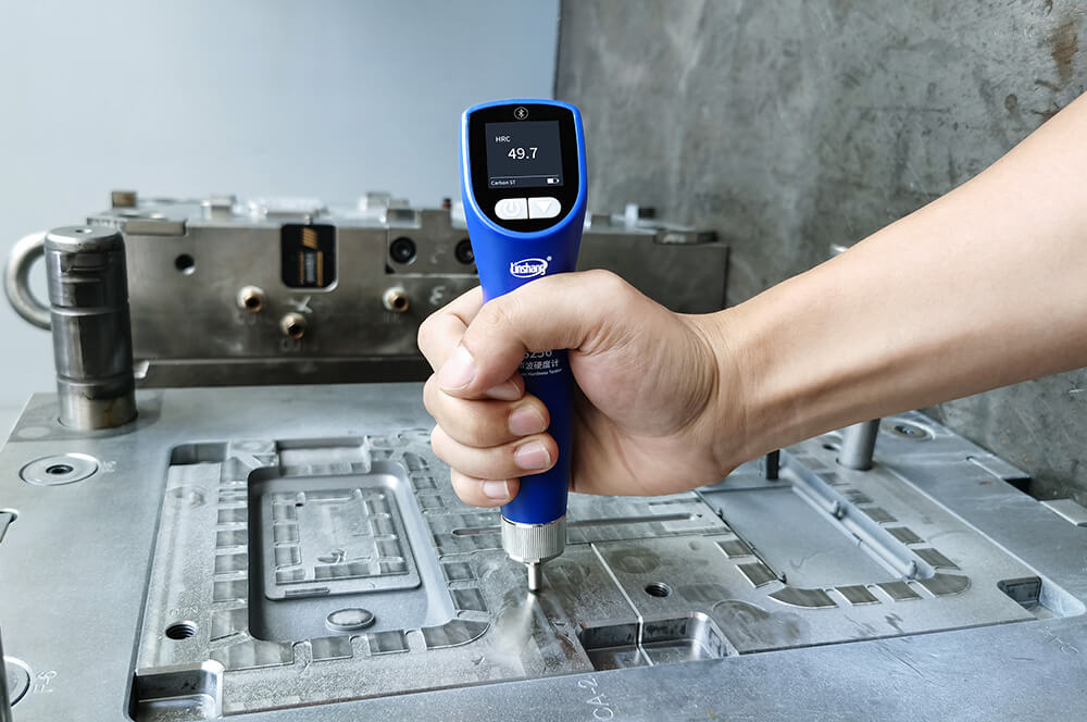 LS256 ultrasonic hardness tester measures mold steel