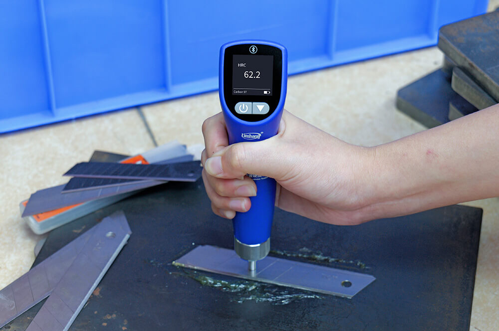 LS256 ultrasonic hardness tester measures utility knife blades