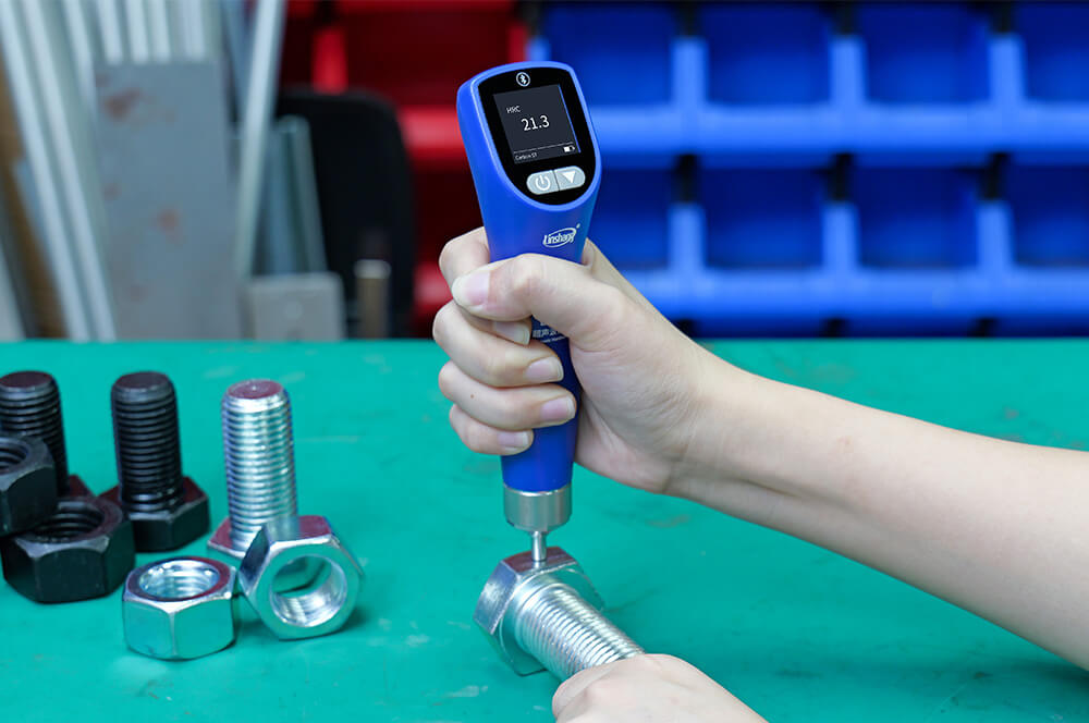 LS256 ultrasonic hardness tester measures bolts