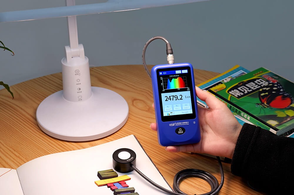 LS335 Spectral Illuminance Meter Measures Desk Lamp Illuminance
